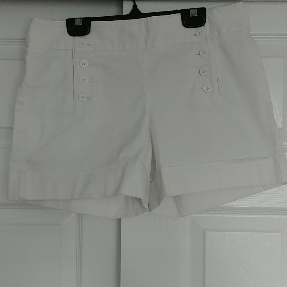 High waisted, stylish shorts